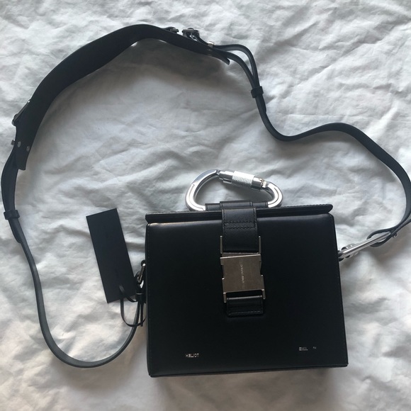 BNWT Heliot Emil Carabiner calfskin leather crossbody box bag - Picture 4 of 12